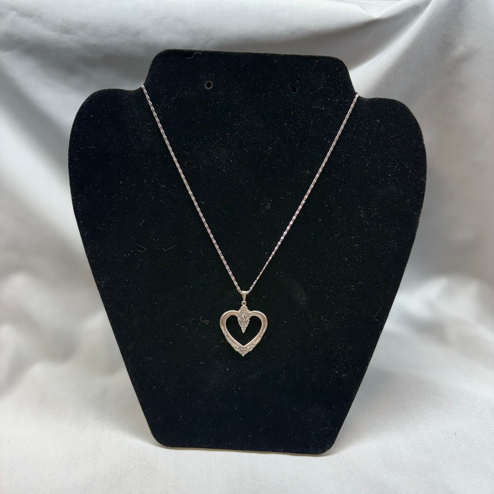 Towle Heart Necklace Women 15in Silver Excellent 1976 Sterling Pendant